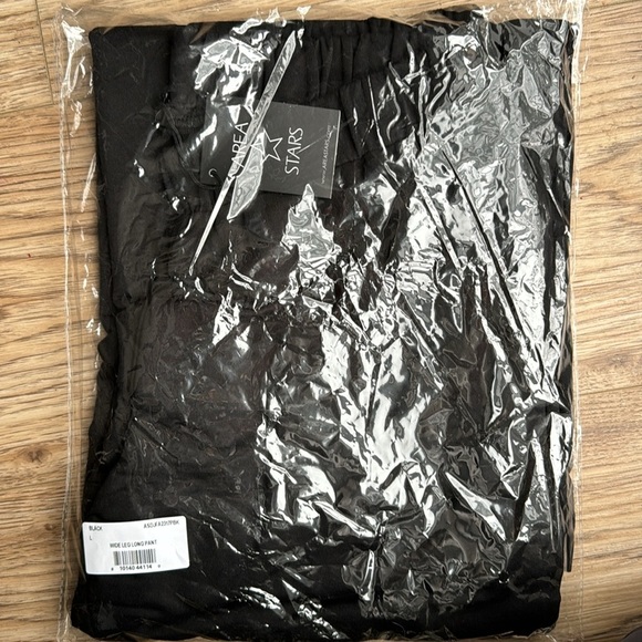 Elegant Black Wide Leg Pants - Picture 4 of 4